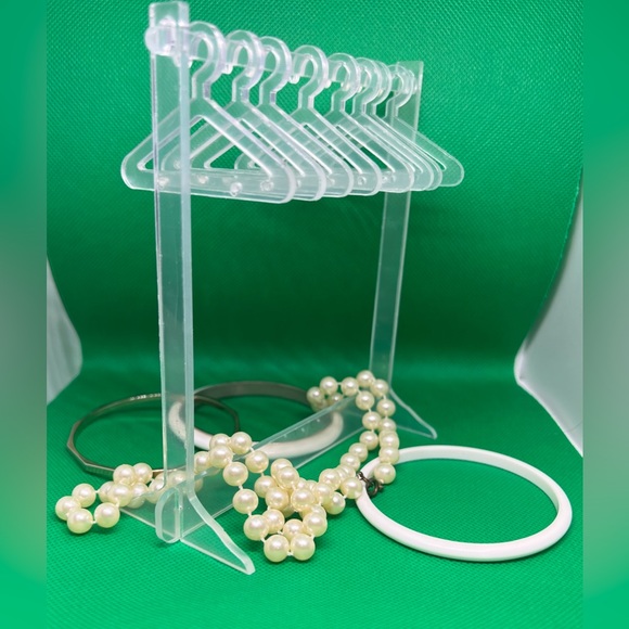 Clear Acrylic Earring Stand Rack with 8 Hangers - Picture 5 of 6